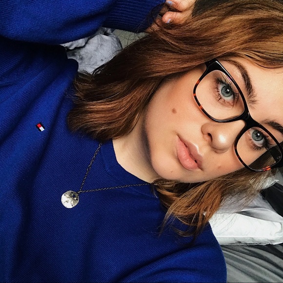 Meet your Posher, Autunn - Picture 2 of 2